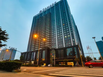 Ramada by Wyndham Chengdu North فنادق في تشنغ دو