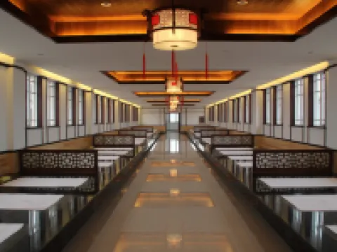 รีสอร์ทน้ำพุร้อนเดอไป่ โรงแรมในเซียะจิน
