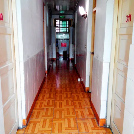 Huojia Xinyi Hotel