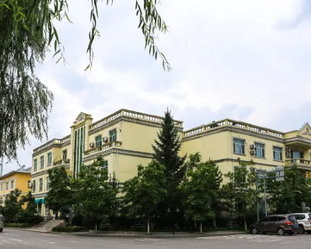 Chang Bai Shan Hotel Hotels in Linjiang
