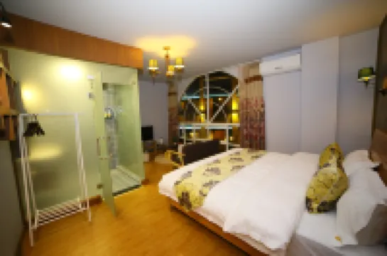 Human Touch Warmly Nest