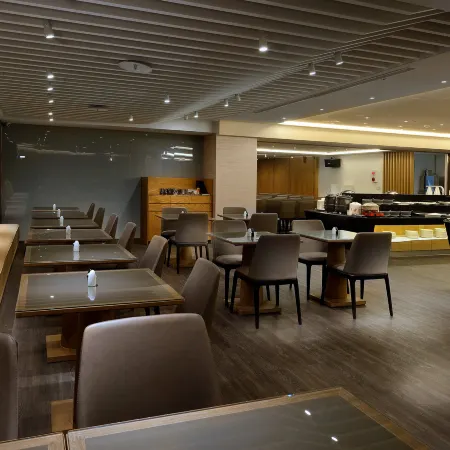 Shiny Ocean Hotel Отели рядом с достопримечательностью «Парк Наньбинь»
