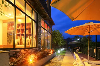 Pier Encounter Inn Hotels near Yulong Bridge