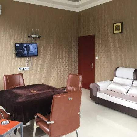 Daguan Xinhao Business Hotel
