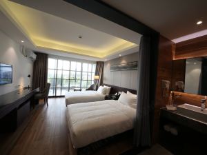 Baolong Home Hotel (Shanghai Yugang Wharf)