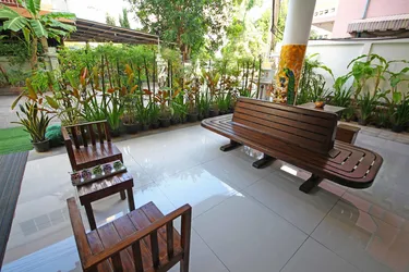 รูปภาพของเจด ทาวเวอร์