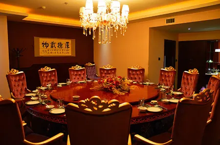 Lintan Hotel Отели в г. Линьтань