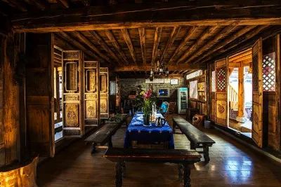 Shaxi Guzongma Hostel 사시싱자오사 주변 호텔