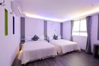 Edinburgh 16 Inn Hotels in Hengchun Town