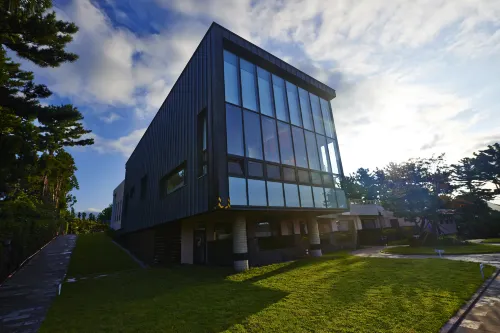 DAM & Roo Hotels in Seogwipo-si