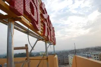 Lingshan Bubugao Business Hotel