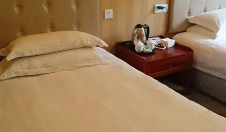 Yangguang Motel Отели в г. Цинчуань