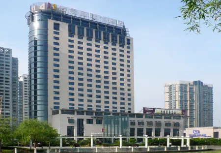 Romantic Hotel Отели рядом с достопримечательностью «Jiufeng Park»