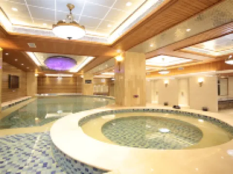 GOLD LAVEROCK  HOTEL Hotels in Zhalantun