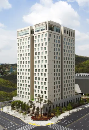 LOTTE City Hotel Daejeon Отели рядом с достопримечательностью «Вусонский университет Восточный Кампус»