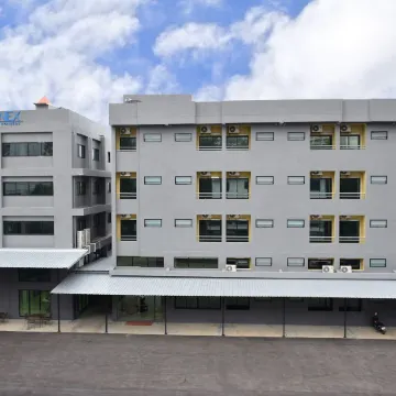 Annex Lumpini Bangkok Отели рядом с достопримечательностью «Станция метро Silom»