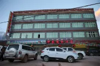 Huatai Business Hotel Hotels near Dameiyongxue Mountain