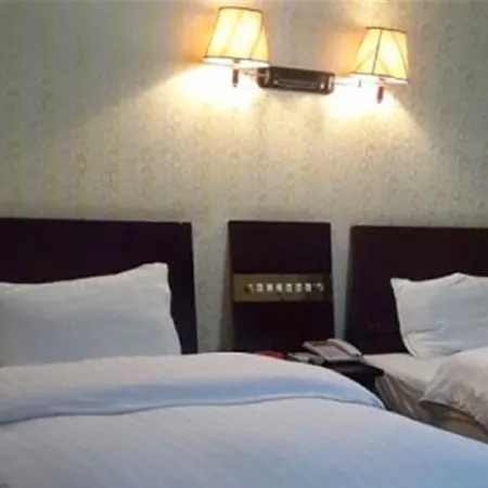 Luocheng Jindi Business Hotel