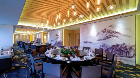 Garrya Xian Lintong Отели рядом с достопримечательностью «Lishan Cableway Station»