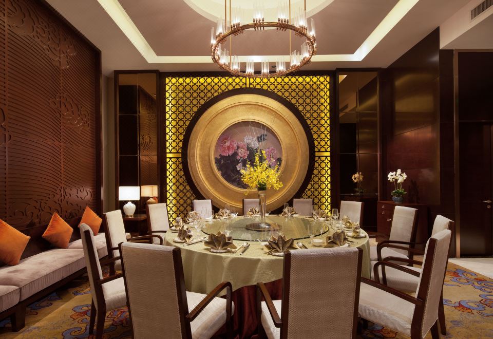 1. 리갈 에어포트 ..