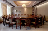 Phoenix Mountain Holiday Hotel