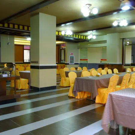 Yuekelai Hotel Ruili