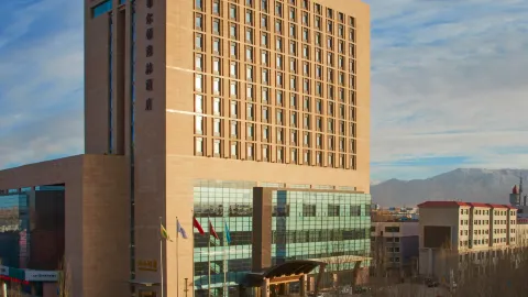 DoubleTree by Hilton Qinghai Golmud in Golmud