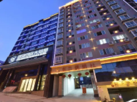 Donglan Dongsheng International Grand Hotel (Wei Baqun Memorial Hall Cultural Square) Hotels in Donglan