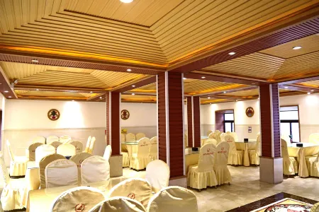 Scenic Natural Hotel Отели рядом с достопримечательностью «Xiannairi»