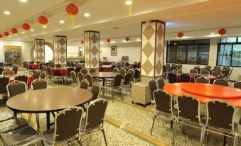 Sheng Huaw Hotel