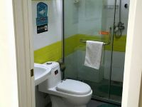7天连锁酒店(天津东丽开发区轻轨站店) - 经济房(无窗)
