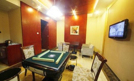 Royal Prince Hotel - Housity
