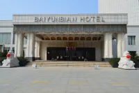Baiyunbian Hotel - parking