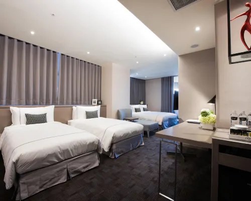 Hotel Reve Các khách sạn gần Điểm ngắm cảnh Aofong Hill Observatory