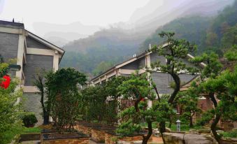 Chongqing Mid-mountain Garden Resort Hotel