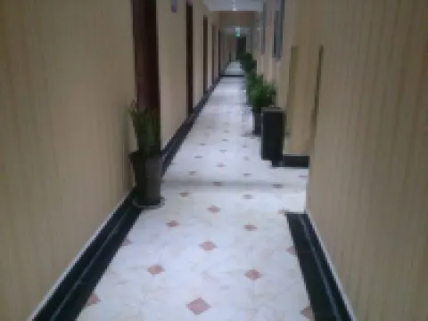 Huaying Xinsitong Hotel