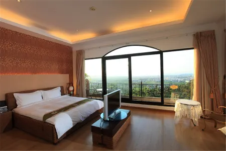 Cloud Top Landscape Hotel