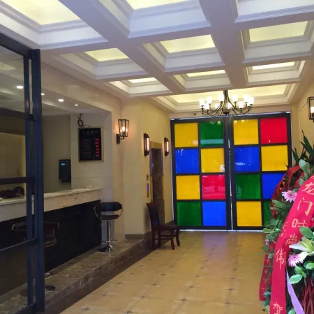Neijiang Longmen Fashion Hotel (Shizhong Dazhou Plaza Branch)