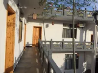 Hongcun Jiangjia Courtyard Chinese Inn - 2 stjerner