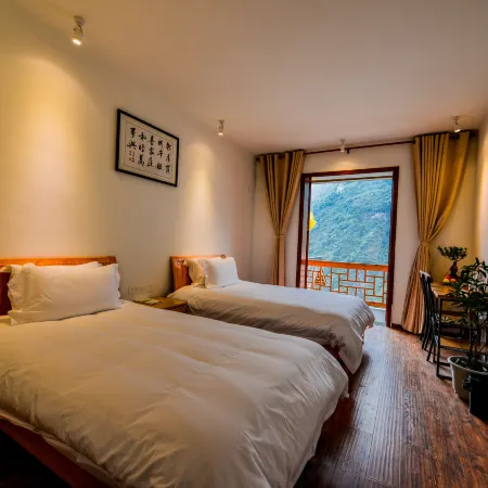 Baoxing Xueshan Home No.46 Inn