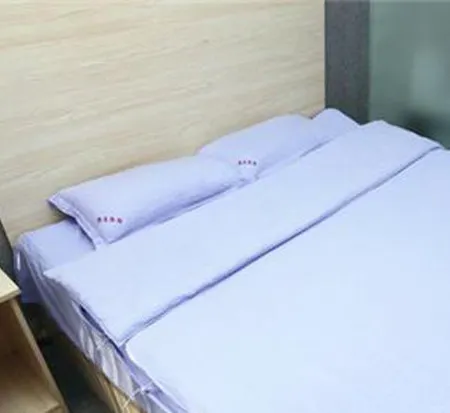 Baicheng Aige Fashion Hotel