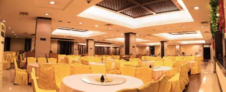 Tangchi Hot Spring Resort Отели в г. Инчэн