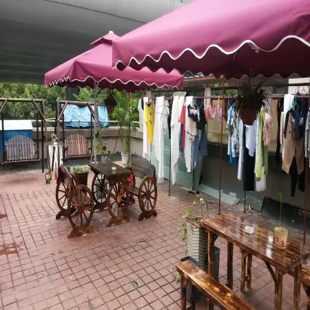 榴桃中国式旅館（上海大柏樹地下鉄駅）