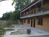 Yi County Yunmen Farm Stay