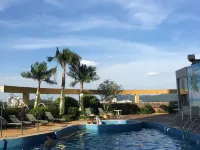 Floral Hotel · YunFu City King Royal Hotel 雲浮のホテル