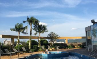 Floral Hotel · YunFu City King Royal Hotel