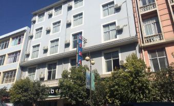 Weixi Huixin Business Hotel