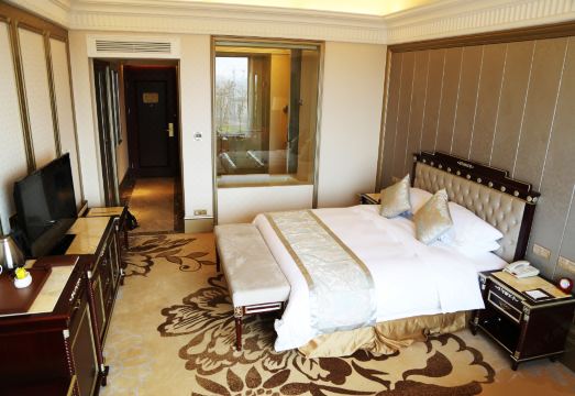 Canal Jinling Grand Hotel Hotel Overview