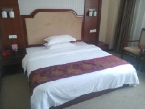 翁源万源大酒店 - 豪华单人房