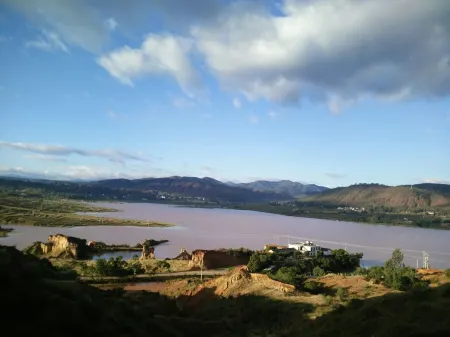 Langbaputulin Heishaowu Photography Hotel Отели в г. Юаньмоу